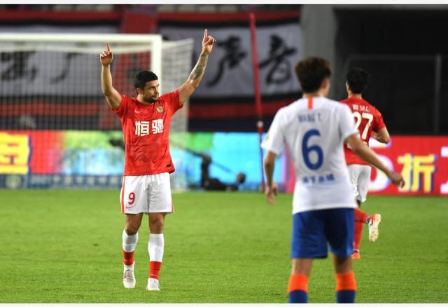 欧冠比赛数据-广州队暂列赛区头名 卡帅：保证全员健康最后争冠